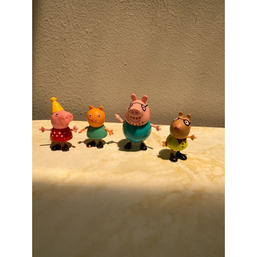 Peppa Pig Cake Toppers 1" tall figurines set of 4 toys, doll house firgures